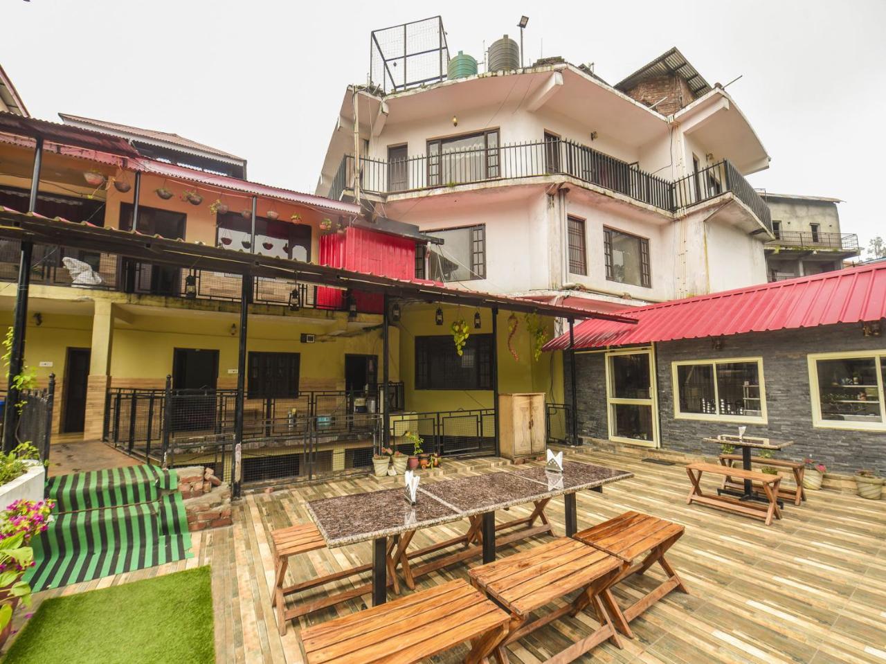 Oyo 7905 Holiday Inn Dalhousie Kültér fotó